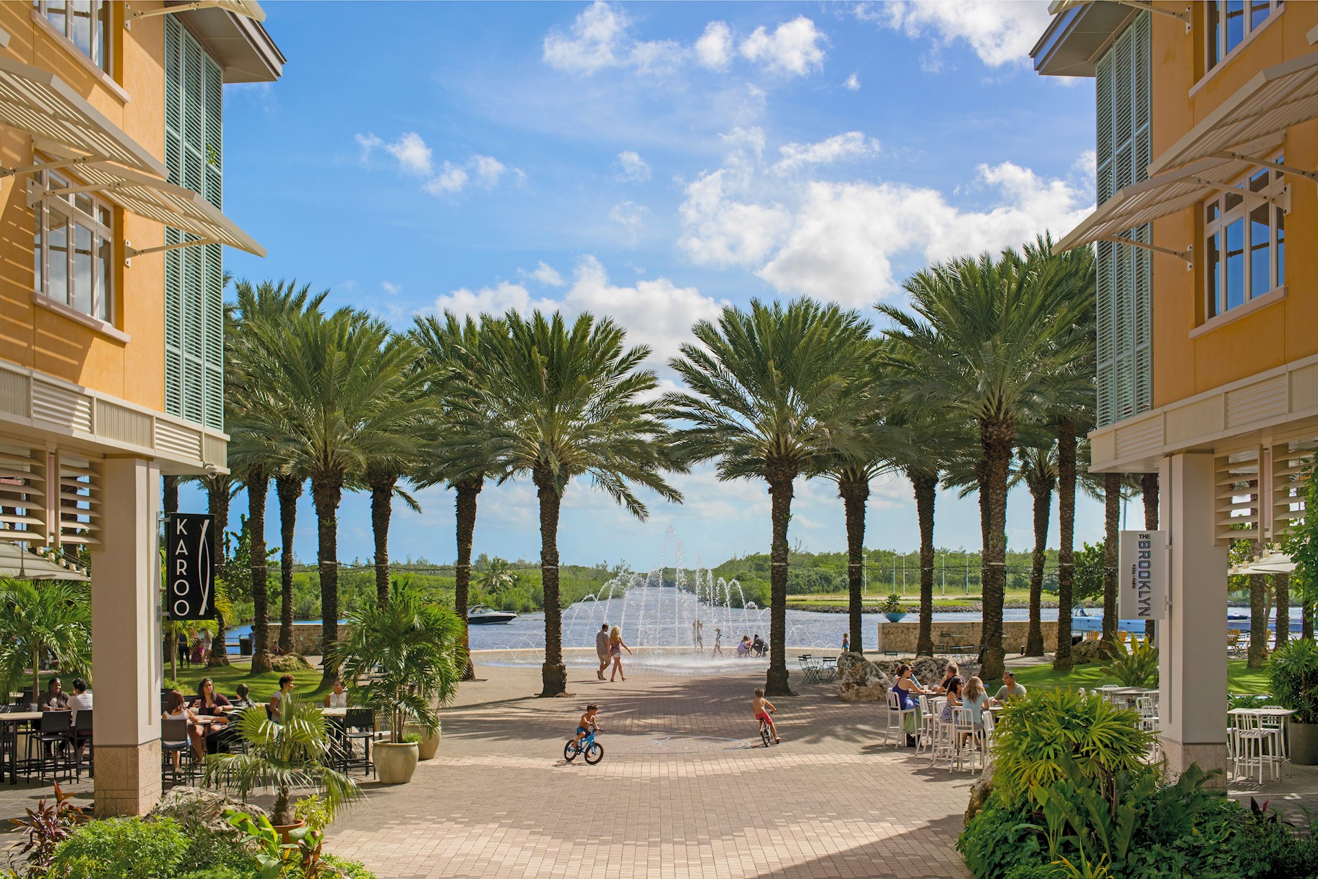 crescent camana bay