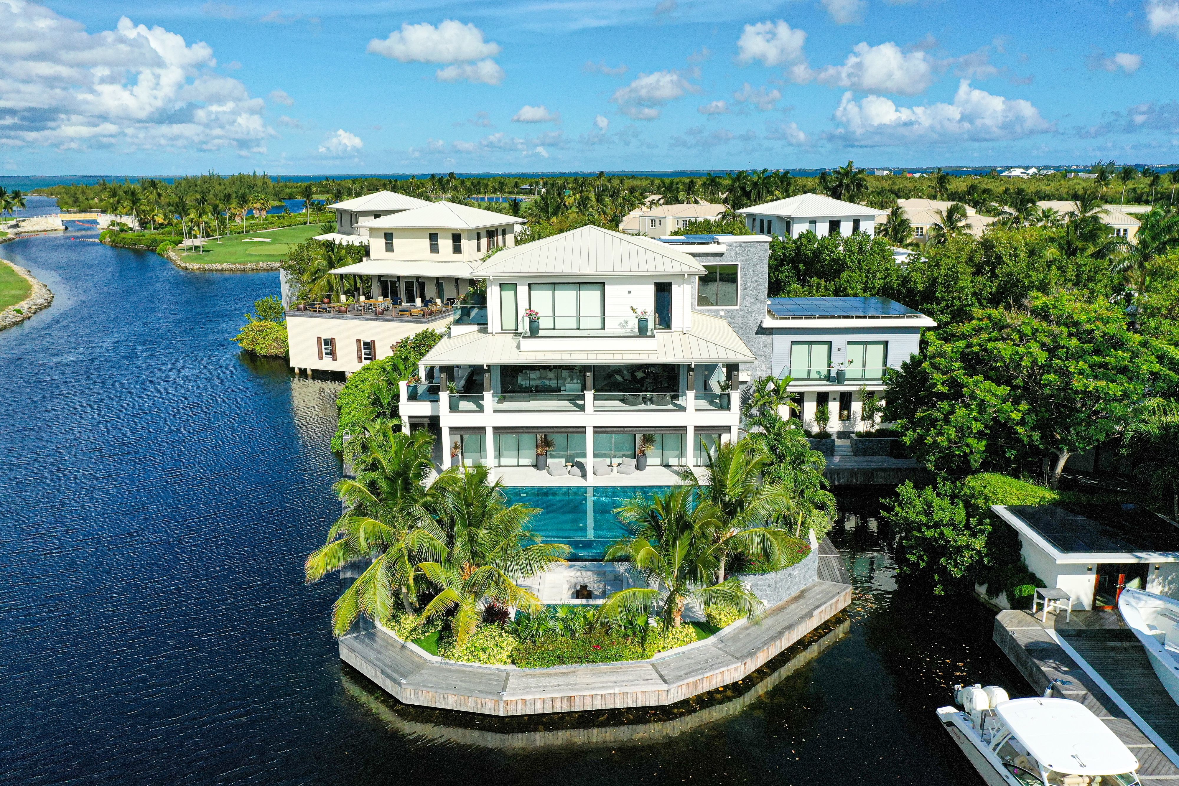  Ritz-Carlton Deckhouse 9. A stunning 5-bedroom villa. MLS #419391